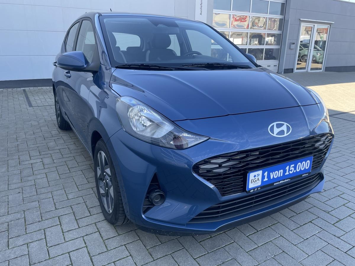 Hyundai i10 1.0 Trend*Navi*Allwetter*Kamera*PDC*Klimaauto*SzHg*